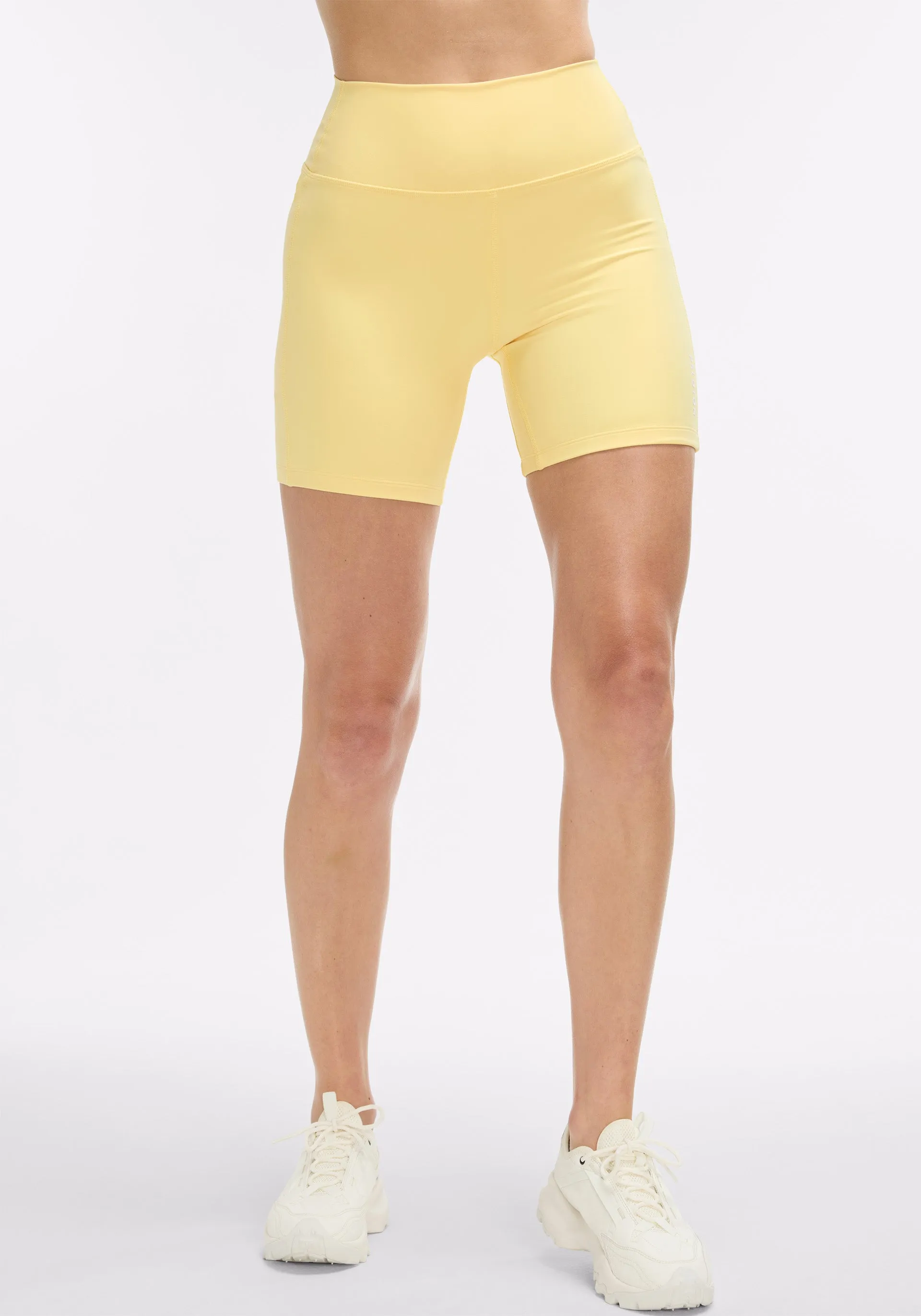 Pale Banana Set